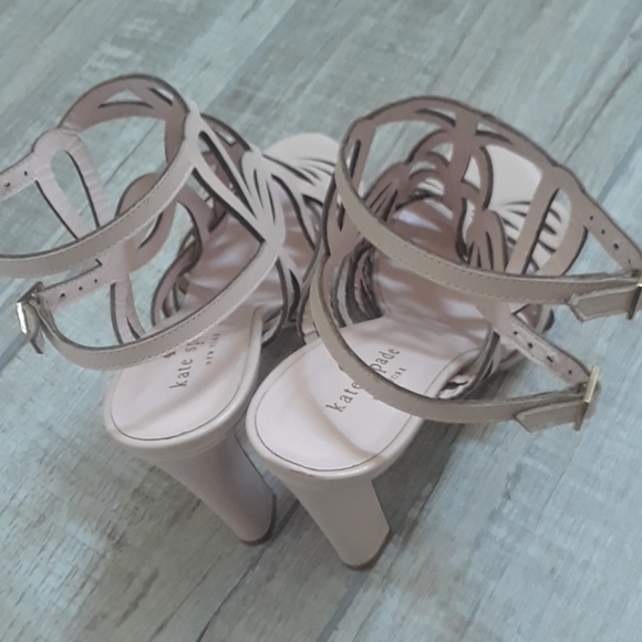 KATE SPADE..ESTRELLA CITY ST SANDALS - Picture 5 of 7